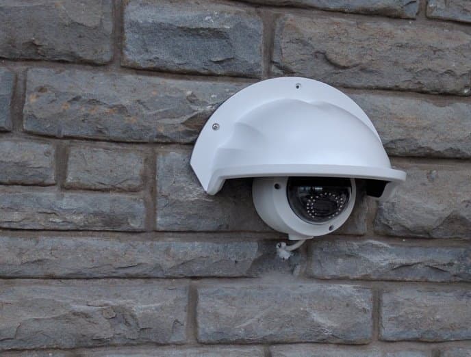Hikvision DS-1250ZJ - ochranný šťít pro dome kamery