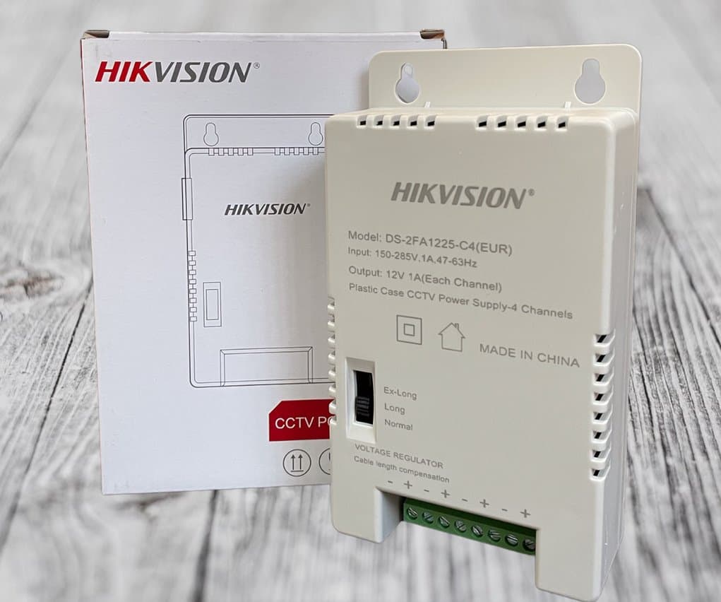 Hikvision DS-2FA1225-C4 - Spínaný zdroj 12V/4A, 4x výstup