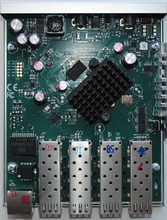 MikroTik Cloud Router Switch CRS305-1G-4S+IN, Dual Boot