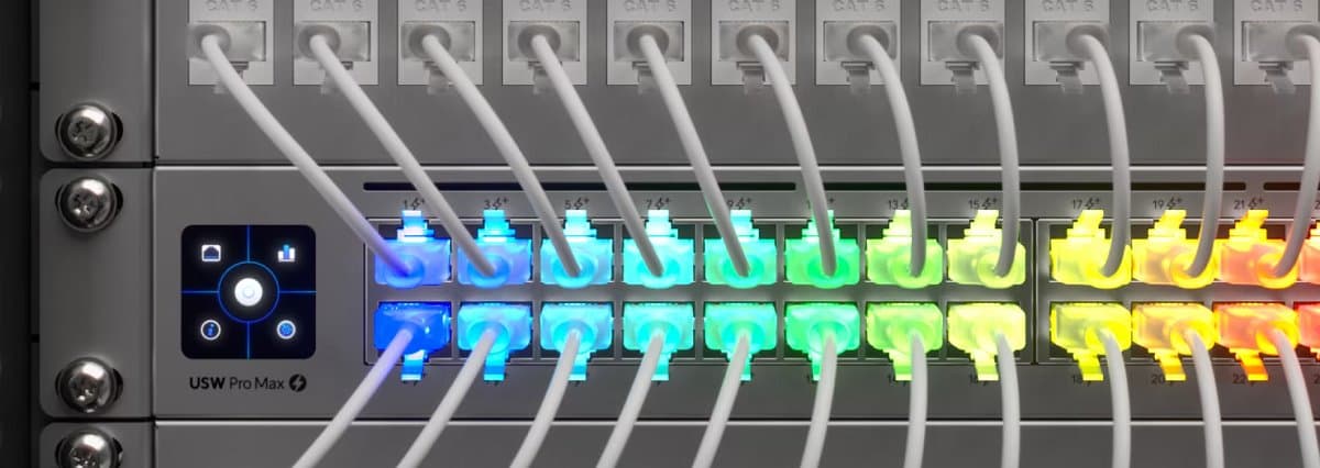 Ubiquiti UniFi Etherlighting Patch kabel 0,3m, bílý