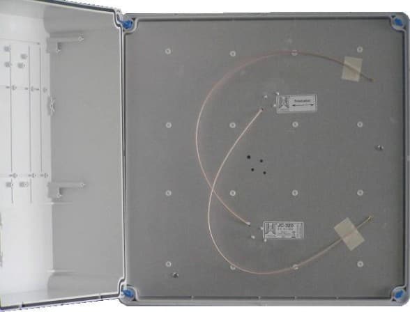 Jirous JC-320 Duplex (MMCX) GentleBox Směrová dvoupolarizační anténa 20dBi s integrovaným outdoor boxem